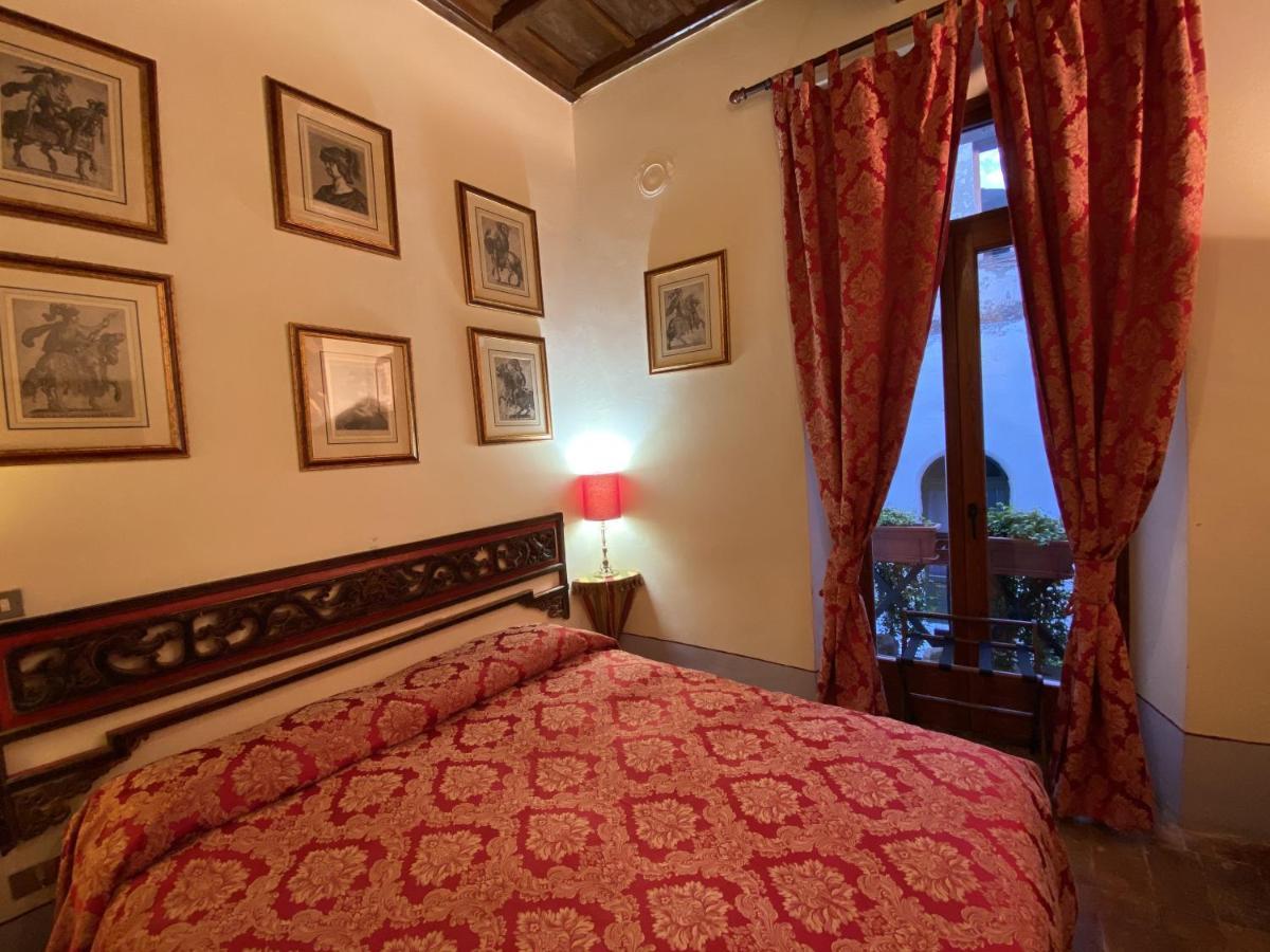 Vesconte Residenza D'epoca Dal 1533 Maison d'hôtes 2*